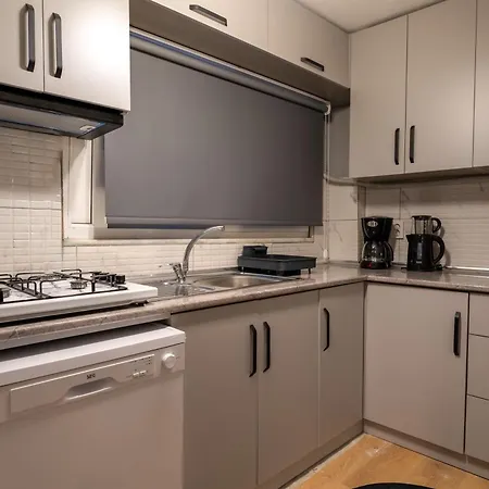 Apartment Cosy & Cental 3br Apt. In Besiktas *